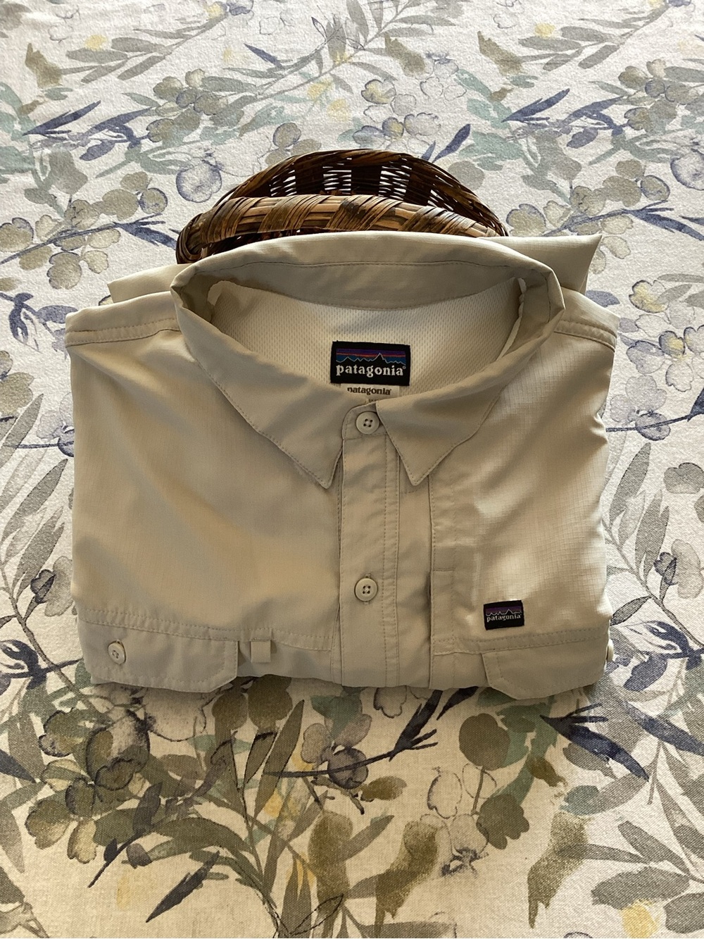 Patagonia Mens XL Sol Patrol Nylon LS Button Up Utility Fishing Shirt Tan